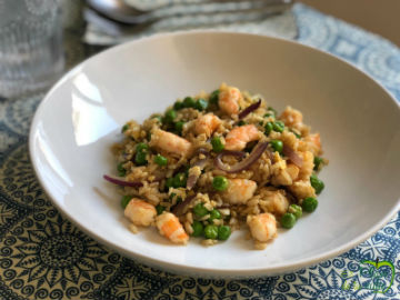 ARROZ INTEGRAL CON LANGOSTINOS, GUISANTES Y CEBOLLA